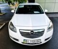 Белый Опель Инсигния, объемом двигателя 2 л и пробегом 127 тыс. км за 8500 $, фото 1 на Automoto.ua