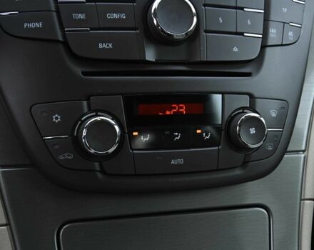 Білий Опель Інсігнія, об'ємом двигуна 1.8 л та пробігом 134 тис. км за 7700 $, фото 11 на Automoto.ua