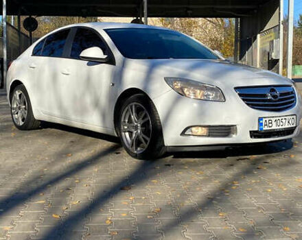 Белый Опель Инсигния, объемом двигателя 1.6 л и пробегом 200 тыс. км за 8000 $, фото 7 на Automoto.ua
