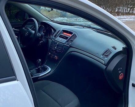 Белый Опель Инсигния, объемом двигателя 1.6 л и пробегом 0 тыс. км за 8200 $, фото 5 на Automoto.ua