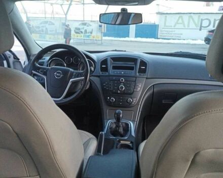 Белый Опель Инсигния, объемом двигателя 2 л и пробегом 274 тыс. км за 6500 $, фото 11 на Automoto.ua