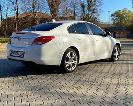 Белый Опель Инсигния, объемом двигателя 1.6 л и пробегом 200 тыс. км за 8000 $, фото 6 на Automoto.ua