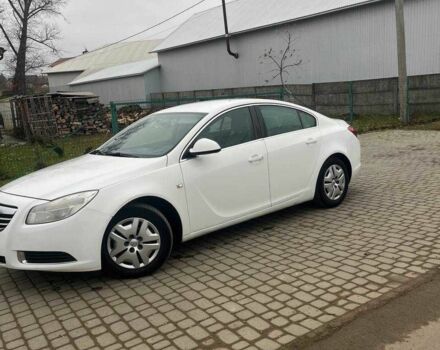 Белый Опель Инсигния, объемом двигателя 2 л и пробегом 274 тыс. км за 6500 $, фото 3 на Automoto.ua