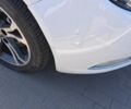 Белый Опель Инсигния, объемом двигателя 2 л и пробегом 172 тыс. км за 8300 $, фото 2 на Automoto.ua