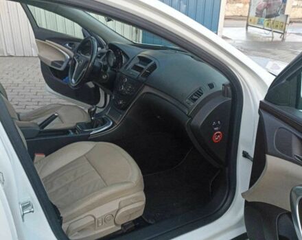 Белый Опель Инсигния, объемом двигателя 2 л и пробегом 274 тыс. км за 6500 $, фото 8 на Automoto.ua