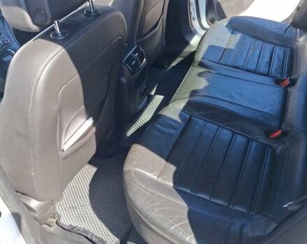 Белый Опель Инсигния, объемом двигателя 2 л и пробегом 172 тыс. км за 8300 $, фото 6 на Automoto.ua