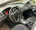 Белый Опель Инсигния, объемом двигателя 2 л и пробегом 280 тыс. км за 5450 $, фото 7 на Automoto.ua