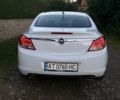 Белый Опель Инсигния, объемом двигателя 2 л и пробегом 280 тыс. км за 6800 $, фото 6 на Automoto.ua