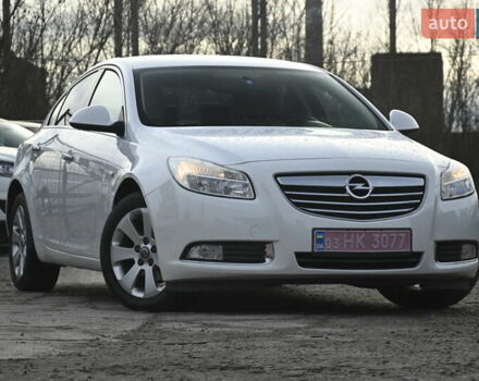 Белый Опель Инсигния, объемом двигателя 1.8 л и пробегом 134 тыс. км за 7700 $, фото 1 на Automoto.ua
