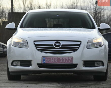 Белый Опель Инсигния, объемом двигателя 1.8 л и пробегом 134 тыс. км за 7700 $, фото 3 на Automoto.ua