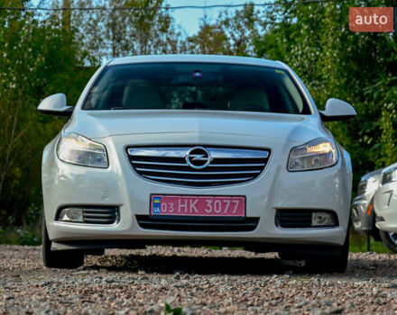 Білий Опель Інсігнія, об'ємом двигуна 1.8 л та пробігом 134 тис. км за 7800 $, фото 4 на Automoto.ua