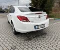 Белый Опель Инсигния, объемом двигателя 2 л и пробегом 363 тыс. км за 3300 $, фото 3 на Automoto.ua