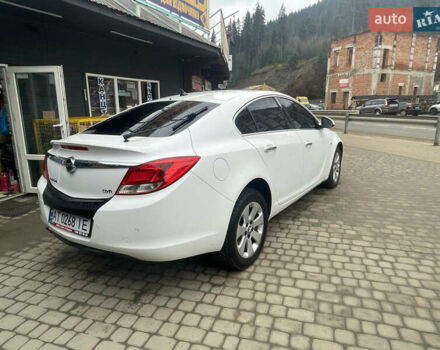 Белый Опель Инсигния, объемом двигателя 1.96 л и пробегом 237 тыс. км за 8100 $, фото 2 на Automoto.ua