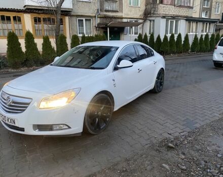 Білий Опель Інсігнія, об'ємом двигуна 2 л та пробігом 180 тис. км за 3300 $, фото 5 на Automoto.ua