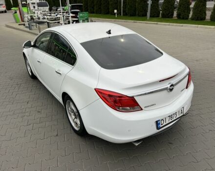 Белый Опель Инсигния, объемом двигателя 2 л и пробегом 320 тыс. км за 5950 $, фото 9 на Automoto.ua