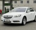Белый Опель Инсигния, объемом двигателя 2 л и пробегом 320 тыс. км за 5950 $, фото 1 на Automoto.ua