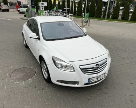 Белый Опель Инсигния, объемом двигателя 2 л и пробегом 320 тыс. км за 5950 $, фото 4 на Automoto.ua