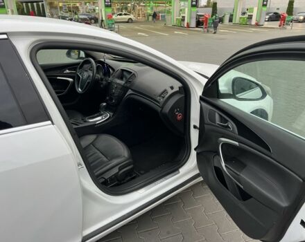 Белый Опель Инсигния, объемом двигателя 2 л и пробегом 320 тыс. км за 5950 $, фото 12 на Automoto.ua