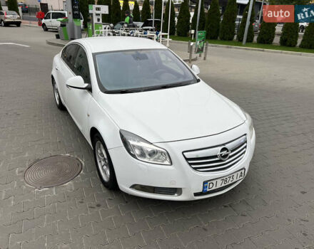 Белый Опель Инсигния, объемом двигателя 2 л и пробегом 325 тыс. км за 5350 $, фото 3 на Automoto.ua