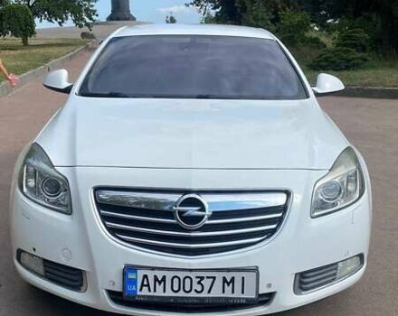 Белый Опель Инсигния, объемом двигателя 1.96 л и пробегом 212 тыс. км за 8800 $, фото 2 на Automoto.ua