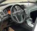Белый Опель Инсигния, объемом двигателя 2 л и пробегом 320 тыс. км за 5950 $, фото 13 на Automoto.ua