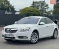 Белый Опель Инсигния, объемом двигателя 2 л и пробегом 286 тыс. км за 7777 $, фото 1 на Automoto.ua