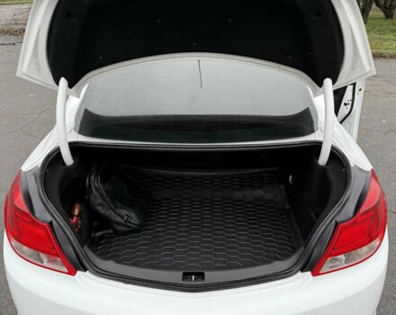 Белый Опель Инсигния, объемом двигателя 1.4 л и пробегом 158 тыс. км за 9800 $, фото 6 на Automoto.ua