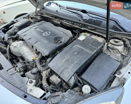 Белый Опель Инсигния, объемом двигателя 1.96 л и пробегом 225 тыс. км за 8200 $, фото 13 на Automoto.ua