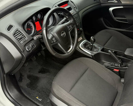 Белый Опель Инсигния, объемом двигателя 1.4 л и пробегом 158 тыс. км за 9800 $, фото 7 на Automoto.ua