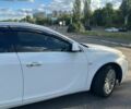Белый Опель Инсигния, объемом двигателя 1.96 л и пробегом 360 тыс. км за 6600 $, фото 4 на Automoto.ua