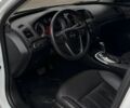Білий Опель Інсігнія, об'ємом двигуна 2 л та пробігом 160 тис. км за 8400 $, фото 7 на Automoto.ua