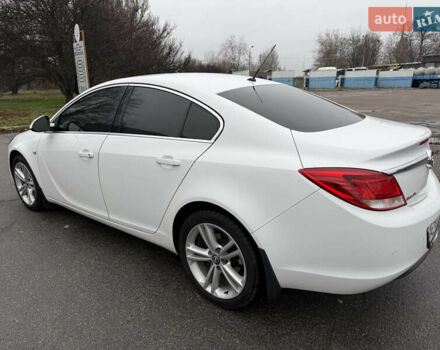 Белый Опель Инсигния, объемом двигателя 1.4 л и пробегом 158 тыс. км за 9800 $, фото 3 на Automoto.ua