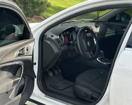 Белый Опель Инсигния, объемом двигателя 1.96 л и пробегом 54 тыс. км за 11700 $, фото 9 на Automoto.ua