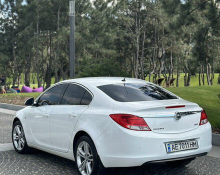 Белый Опель Инсигния, объемом двигателя 1.96 л и пробегом 54 тыс. км за 11700 $, фото 7 на Automoto.ua