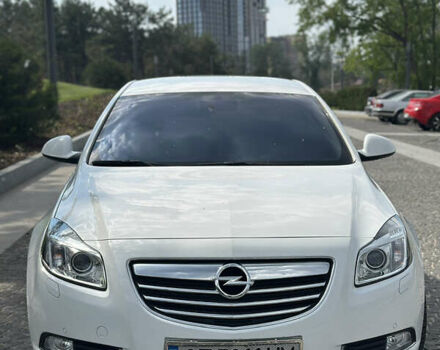 Белый Опель Инсигния, объемом двигателя 1.96 л и пробегом 54 тыс. км за 11700 $, фото 3 на Automoto.ua