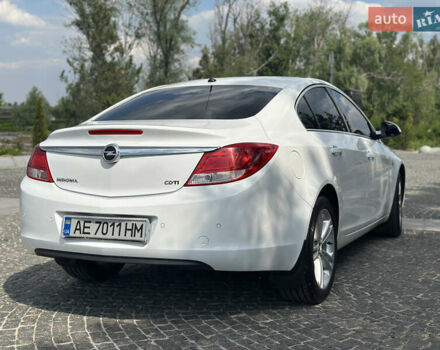 Белый Опель Инсигния, объемом двигателя 1.96 л и пробегом 54 тыс. км за 11700 $, фото 4 на Automoto.ua