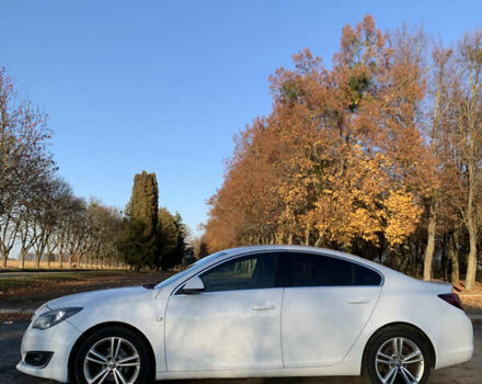 Белый Опель Инсигния, объемом двигателя 1.96 л и пробегом 315 тыс. км за 7500 $, фото 4 на Automoto.ua