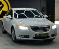 Белый Опель Инсигния, объемом двигателя 2 л и пробегом 260 тыс. км за 9000 $, фото 1 на Automoto.ua