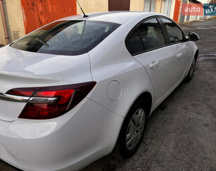 Белый Опель Инсигния, объемом двигателя 1.4 л и пробегом 130 тыс. км за 7770 $, фото 1 на Automoto.ua