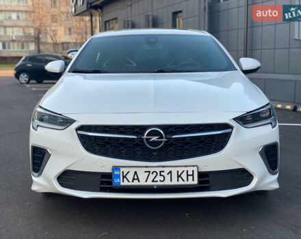 Белый Опель Инсигния, объемом двигателя 2 л и пробегом 90 тыс. км за 25000 $, фото 2 на Automoto.ua