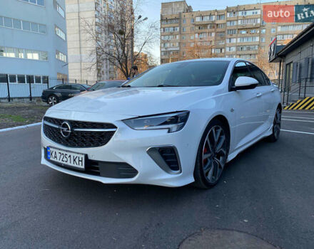 Белый Опель Инсигния, объемом двигателя 2 л и пробегом 90 тыс. км за 25000 $, фото 1 на Automoto.ua