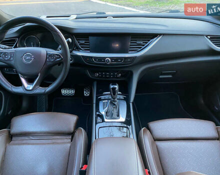 Белый Опель Инсигния, объемом двигателя 2 л и пробегом 90 тыс. км за 25000 $, фото 17 на Automoto.ua