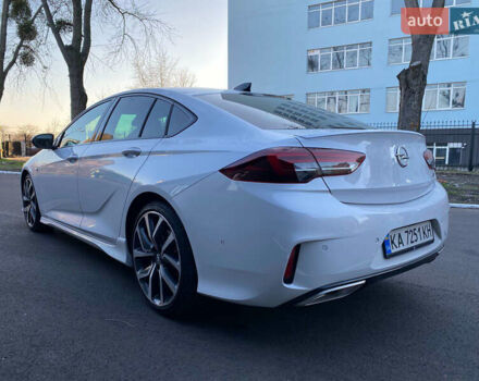 Белый Опель Инсигния, объемом двигателя 2 л и пробегом 90 тыс. км за 25000 $, фото 10 на Automoto.ua