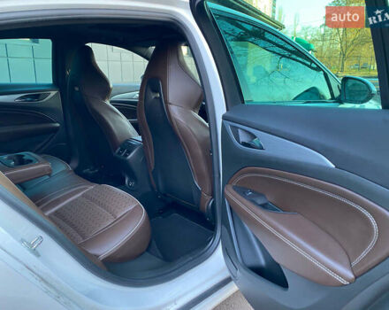 Белый Опель Инсигния, объемом двигателя 2 л и пробегом 90 тыс. км за 25000 $, фото 24 на Automoto.ua