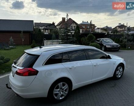 Белый Опель Инсигния, объемом двигателя 2 л и пробегом 245 тыс. км за 7200 $, фото 9 на Automoto.ua