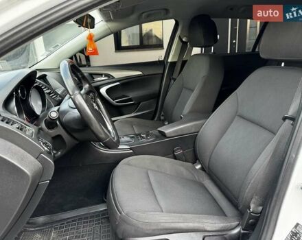 Белый Опель Инсигния, объемом двигателя 2 л и пробегом 245 тыс. км за 7200 $, фото 18 на Automoto.ua