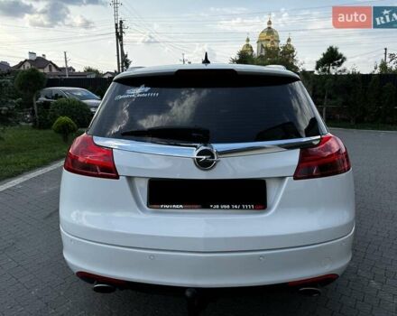 Белый Опель Инсигния, объемом двигателя 2 л и пробегом 245 тыс. км за 7200 $, фото 2 на Automoto.ua