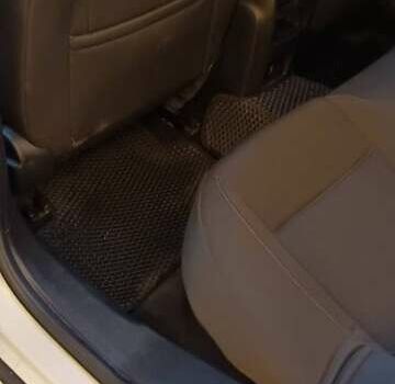 Білий Опель Інсігнія, об'ємом двигуна 1.96 л та пробігом 333 тис. км за 5900 $, фото 18 на Automoto.ua