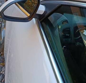 Білий Опель Інсігнія, об'ємом двигуна 1.96 л та пробігом 333 тис. км за 5900 $, фото 3 на Automoto.ua