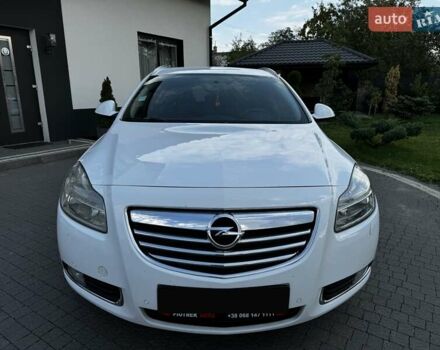 Белый Опель Инсигния, объемом двигателя 2 л и пробегом 245 тыс. км за 7200 $, фото 6 на Automoto.ua